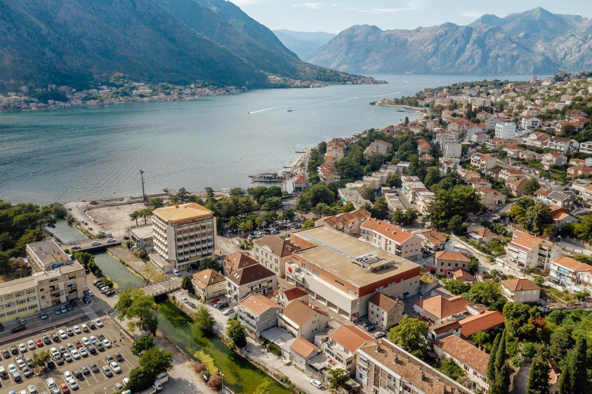Kotor Central Point Eksteriør billede