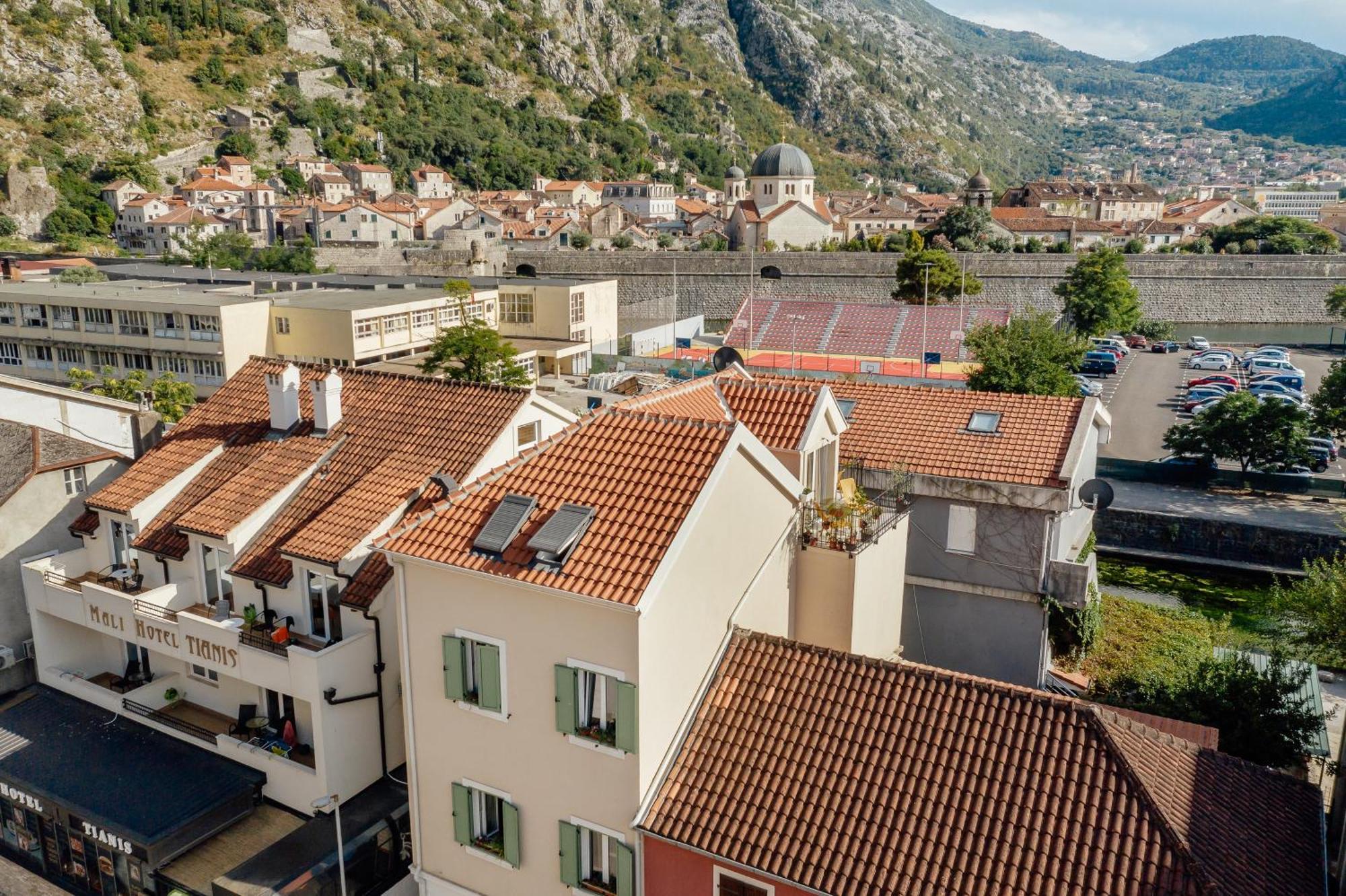 Kotor Central Point Eksteriør billede